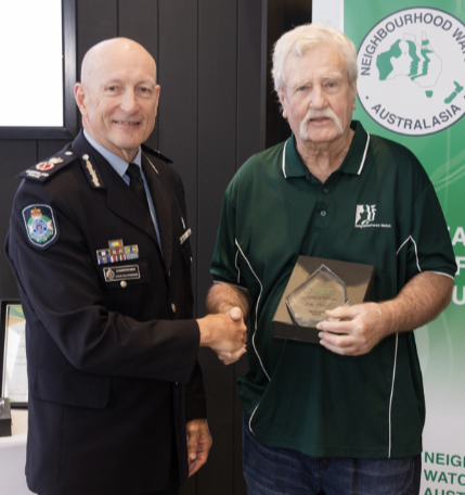 Queensland Police Commissioner Steve Gollschewski APM, and recipient of the 2023 NHWA Malcolm Grant OAM Volunteer of the Year Award John Devaus